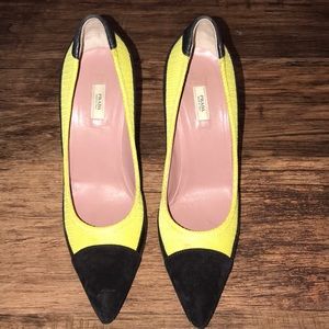 Bright yellow and black Prada stilettos 9 (39)